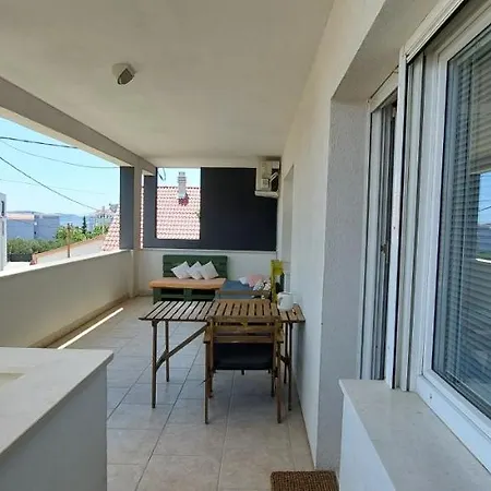Apartment Terraesal *